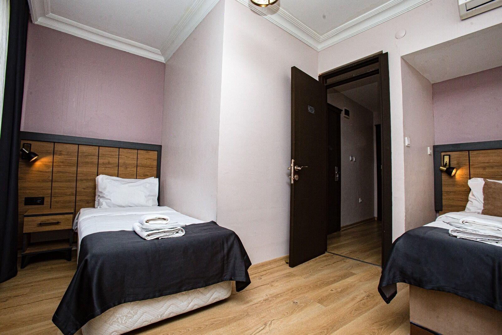 Comfort Hotel Taksim Istanbul Bagian luar foto