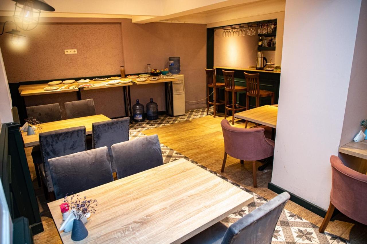 Comfort Hotel Taksim Istanbul Bagian luar foto